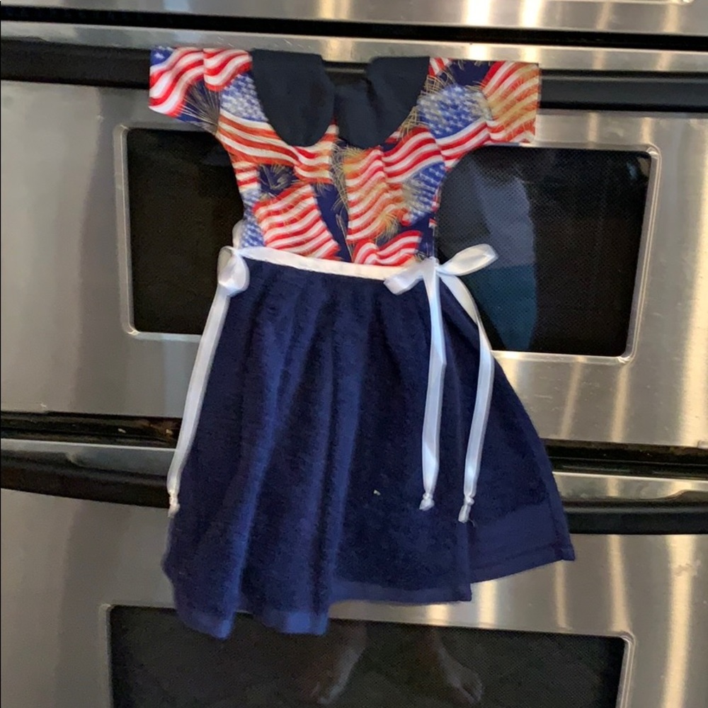 Dress to hang on oven door.